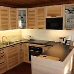 Lilly Chalet- With Private Sauna, Close To Lifts Apartamento