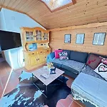 Lägenhet Lilly Chalet- With Private Sauna, Close To Lifts