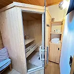 Lilly Chalet- With Private Sauna, Close To Lifts Bad Kleinkirchheim