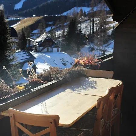 Lilly Chalet- With Private Sauna, Close To Lifts Bad Kleinkirchheim