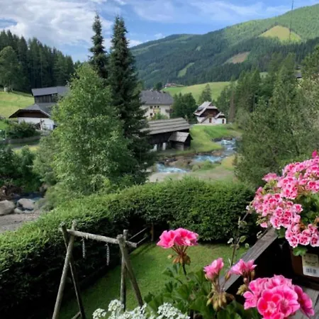 Lilly Chalet- With Private Sauna, Close To Lifts Lägenhet Bad Kleinkirchheim