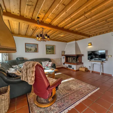 Lilly Chalet- With Private Sauna, Close To Lifts バド クラインキルヒハイム