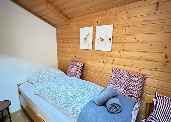 Lilly Chalet- With Private Sauna, Close To Lifts Lägenhet